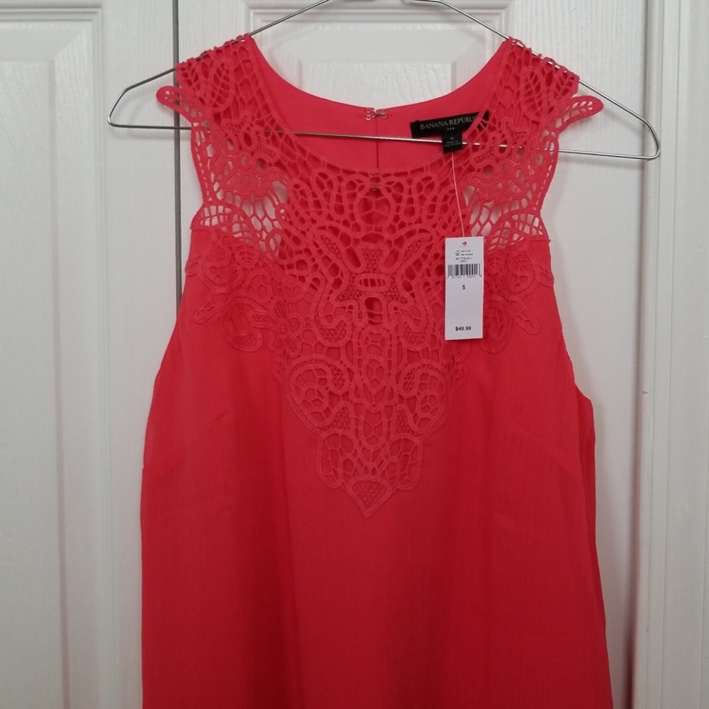 Sleeveless blouse